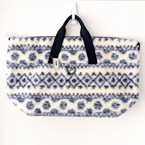 Victoria's Secret PINK Blue Navy White Patterned Tote Cozy Plush Weekender Bag